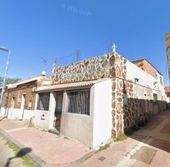 Casa en Calle Tierra del Pan 24