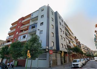 Etagenwohnung  Carrer joan miró 38. Piso en mataró