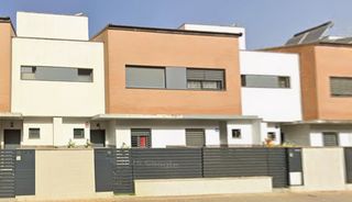 Maison jumelée  Calle vía aurelia 16. Adosada en sevilla
