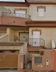 Maison jumelée à Calle Río Tajo 27