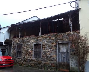 Haus in Calle dos 8. Casa en castropodame