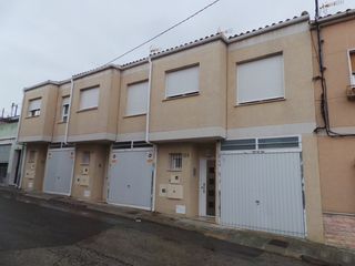 Casa adossada  Calle donoso cortés 12. Adosa en ibi