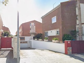 Reihenhaus in Carrer Germà Vallmitjana 12