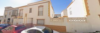 Casa a schiera in Calle olivo 6. Adosada en benahadux