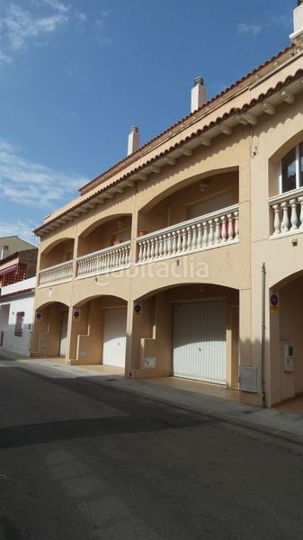 Foto 277b1780-09ea-4a63-be76-937d6af22a73. Casa adosada en carrer calaf 45 casa en Roda de Barà