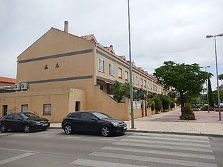 Casa adosada  Calle brasilia 76. Casa adosada en cáceres