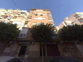 Pis  Calle general luque 46. Piso en alamería