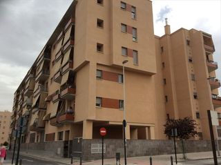 Appartement  Calle santa adela 27. Piso en granada