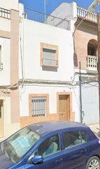 Piso en Santa Rosa - Valdeolleros. Bajo en córdoba