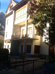 Pis a Vall de Boí (La). Planta baja en boí