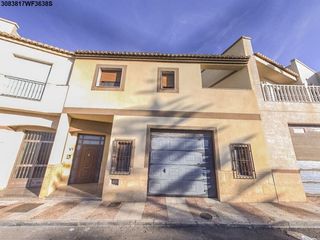 Haus in rosa montero 6