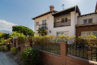 Casa aparellada  Carrer fluvi. Casa / chalet pareado en venta en cl fluvia 1, premi de dalt