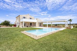 Masia a Ses Salines Poble. Exclusivo! finca de ensueño en ses salines con gran piscina, gra