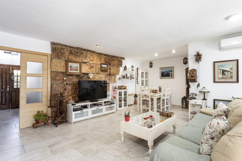 Foto eb59e924-f30e-4a4a-9a7b-3b10502d01ba. Casa con riscaldamento parcheggio in El Toro Calvià