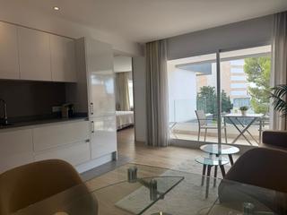 Apartamento en Palmanova. Piso de playa a estrenar en venta en palmanova con azotea y pisc