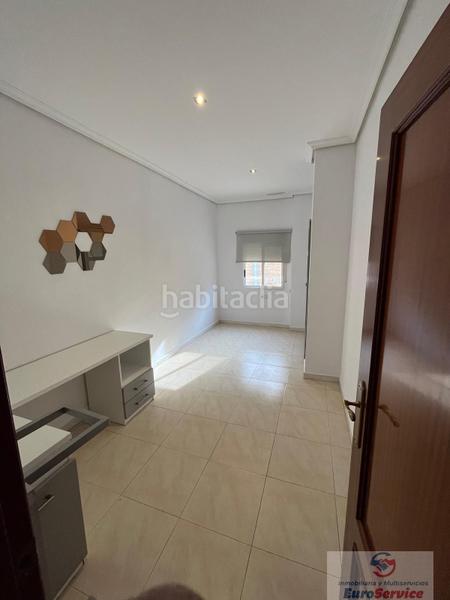 Foto edb8b31d-ee93-40c8-be38-4a5b55052f79. Miete appartement in Russafa Valencia