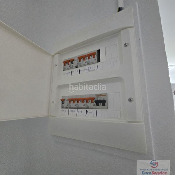 Foto dc9bfe90-5ab3-4a9e-9aea-75512ccb3b8f. Piso  en El Calvari Valencia