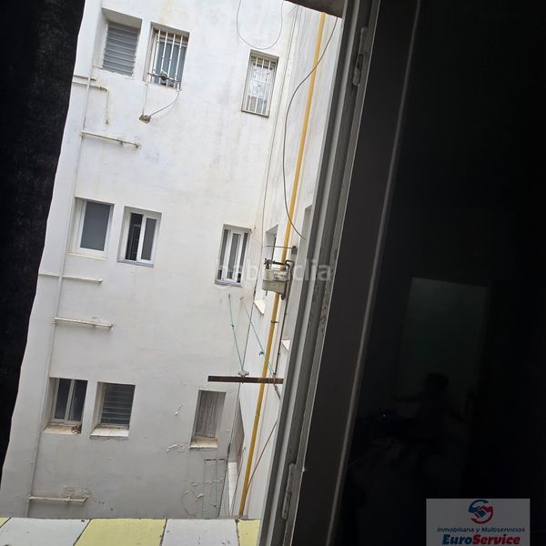 Foto f1ac3a5b-d1a7-480b-b730-dcfe43f6e11f. Piso  en El Calvari Valencia