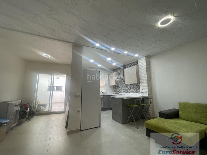 Foto 70d3b5fd-b79b-4916-95ac-2e08dbb88c49. Casa adossada a Massamagrell
