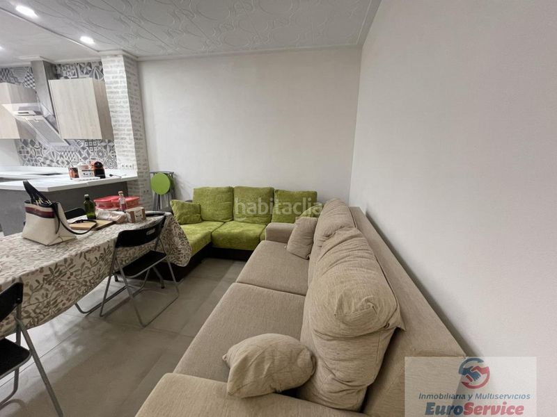 Foto ab754f37-7ffb-4fe9-ab1c-640f2e3730aa. Casa adossada a Massamagrell