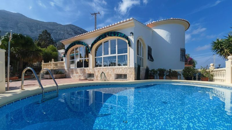 Foto 6ab41068-8b0f-4928-8491-e36076e71886. Xalet amb xemeneia calefacció aparcament piscina a Dénia
