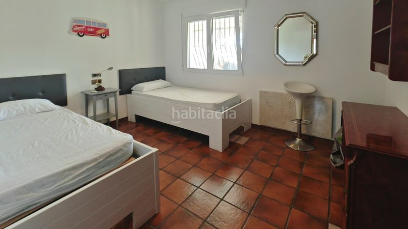 Foto bdf9bc08-348d-4bd9-bcbb-10dace7d67cc. Xalet amb xemeneia calefacció aparcament piscina a Dénia
