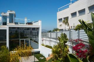 Casa adossada en Carrer dafne 3. Loft en un adosado de lujo con vistas al montgó y al mar en urba Casa adossada en Carrer dafne 3. Loft en un adosado de lujo con vistas al montgó y al mar en urba