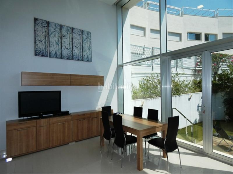 Foto b6a30d0e-7325-4350-ab28-89200bf9cbc9. Casa adossada a carrer dafne 3 a Las Rotas / Les Rotes Dénia