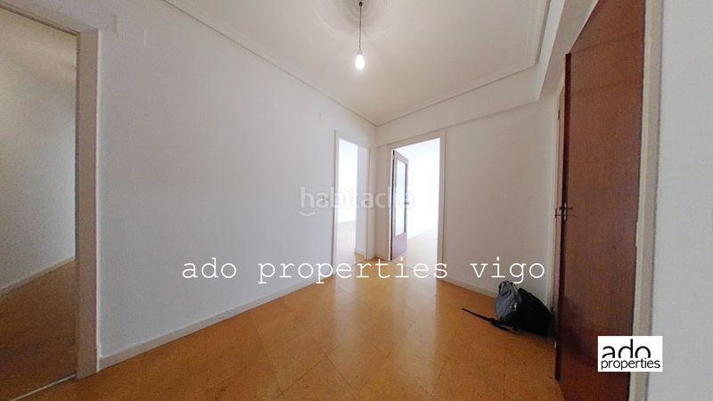 Foto 30abcc21-39bf-46c9-a1bb-27a00b35a24f. Pis a travesía de Vigo - san xoán Vigo