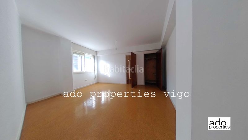Foto df8adc52-2dd3-4efd-a42d-bb583f21073e. Pis a travesía de Vigo - san xoán Vigo