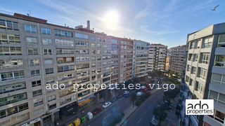 Etagenwohnung  R�a traves�a de vigo. Piso alto en edificio reformado.