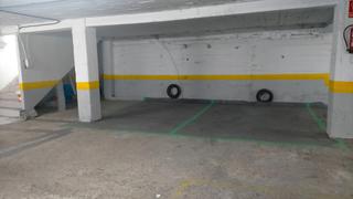 Aparcament cotxe  Rúa colombia. 2 plazas grandes en zona cruce llorones. Aparcament cotxe  Rúa colombia. 2 plazas grandes en zona cruce llorones.