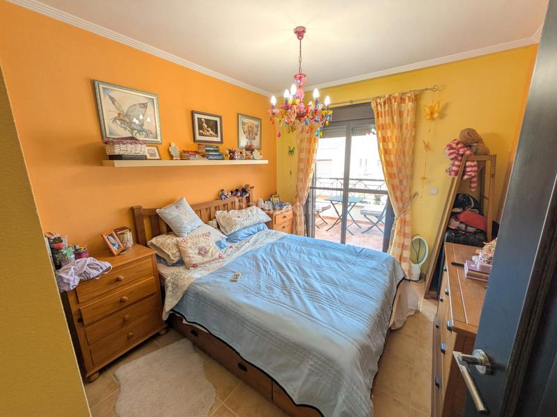 Foto 2146563d-91f5-4c5b-b5b3-8ad79b476a5c. Maison jumelée avec chauffage parking piscine dans San Cayetano Torre - Pacheco