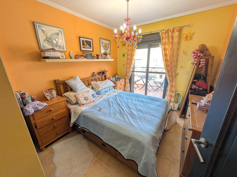 Foto 6b9e5fa9-8324-4550-91d1-c72f79fc8ad7. Maison jumelée avec chauffage parking piscine dans San Cayetano Torre - Pacheco