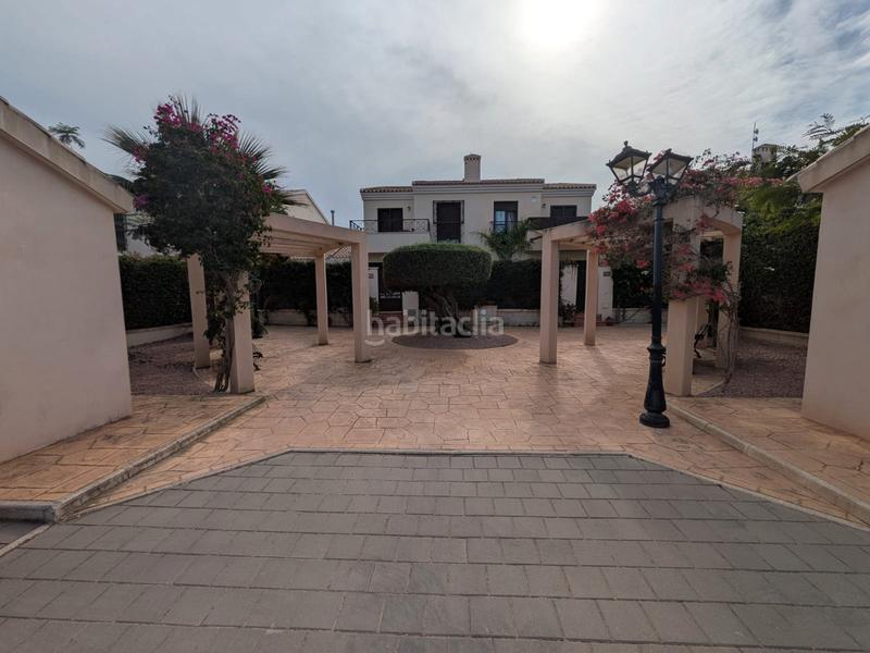 Foto 7b2f41fc-3187-4de8-a42f-9d15fecb9280. Maison jumelée avec chauffage parking piscine dans San Cayetano Torre - Pacheco