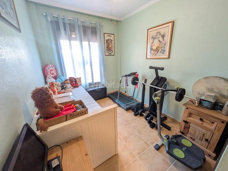 Foto c3559c0e-2993-42c9-8168-0fc90c1220b5. Maison jumelée avec chauffage parking piscine dans San Cayetano Torre - Pacheco