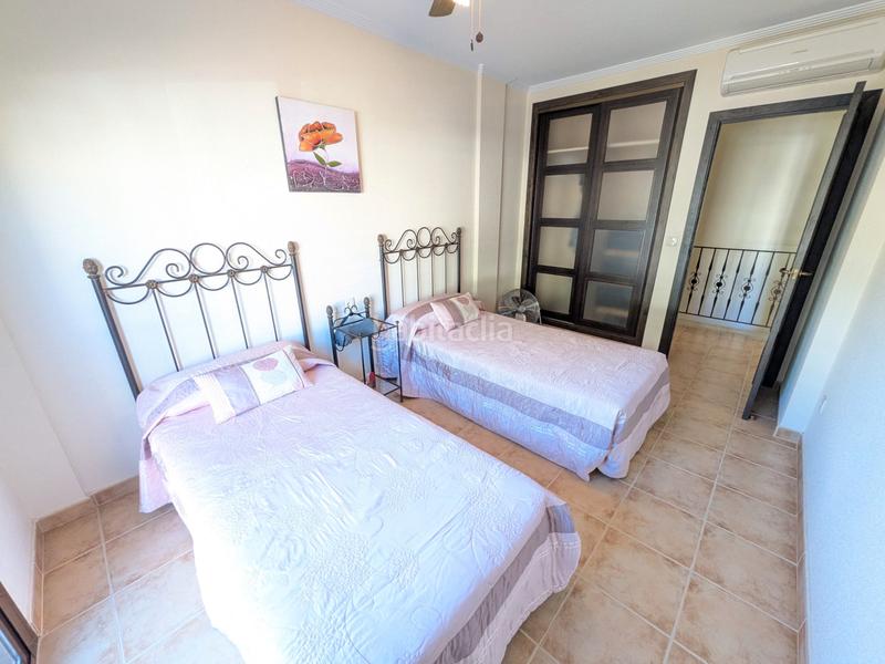 Foto b7369d6f-8666-4c29-b929-7ac5f0febaee. Doppelhaus mit parking pool in San Cayetano Torre - Pacheco