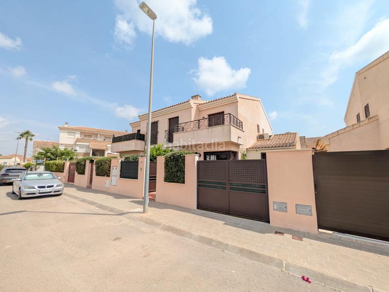 Foto f8db4861-39cd-46df-9f59-8a074cecd893. Casa pareada chalet pareado en San Cayetano en San Cayetano Torre - Pacheco