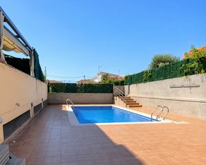 Piso  Avinguda argentina. Piso en venta en calafell � 2 habitaciones, piscina, parking y t