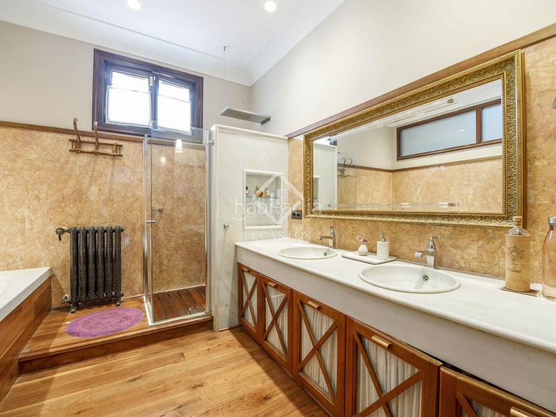 Foto b2a9dab7-dd05-44bc-acae-d8b84e959972. Xalet amb calefacció piscina a Rocafort