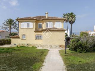 Chalet en El Marenyet. Casa  villa de 4 dormitorios en venta en cullera, valencia