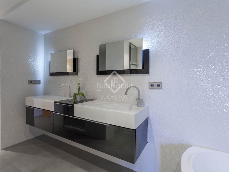 Foto 46444fc3-55a4-4ea0-898d-19d5ed063dc8. Piso  en excelentes condiciones de 7 dormitorios con 6m terraza en venta en La Xerea en Valencia