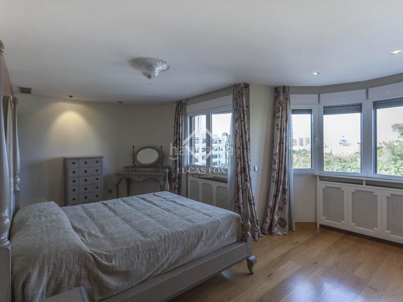 Foto 689e1d9a-547d-4506-8034-c255baedc818. Piso  en excelentes condiciones de 7 dormitorios con 6m terraza en venta en La Xerea en Valencia