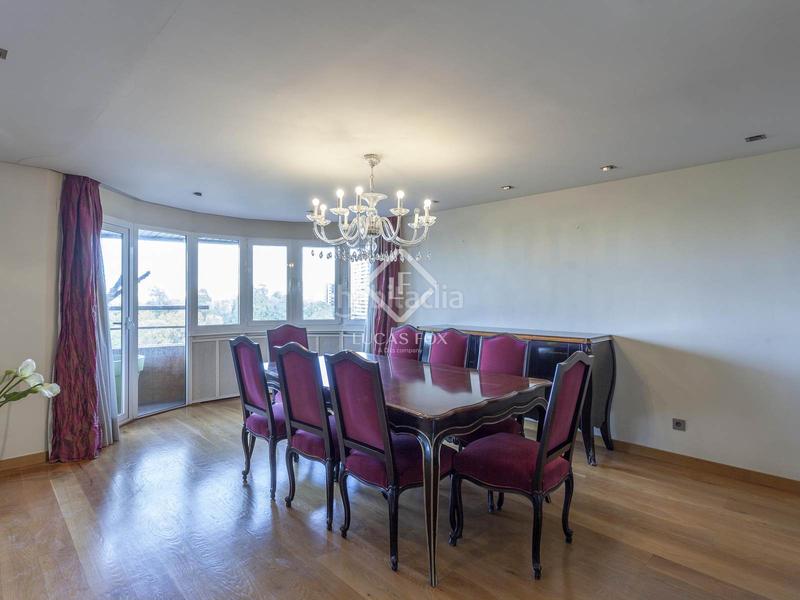 Foto f80dff12-cd48-4da1-b184-ed941dd6892f. Piso  en excelentes condiciones de 7 dormitorios con 6m terraza en venta en La Xerea en Valencia