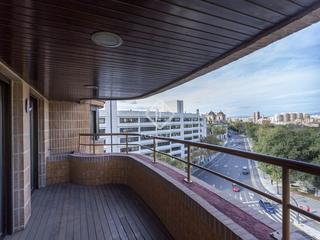 Appartement en La Xerea. Piso en excelentes condiciones de 7 dormitorios con 6m terraza e
