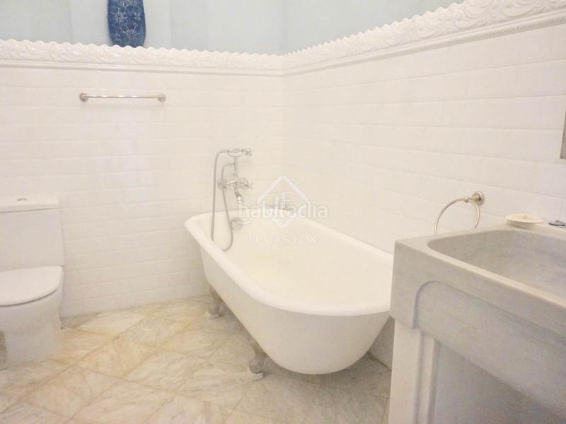 Foto f299b418-027d-4282-b8d2-878ed3fcb0dd. Alquiler piso magnífico palacete de 355m en alquiler en ciutat vella, en Valencia