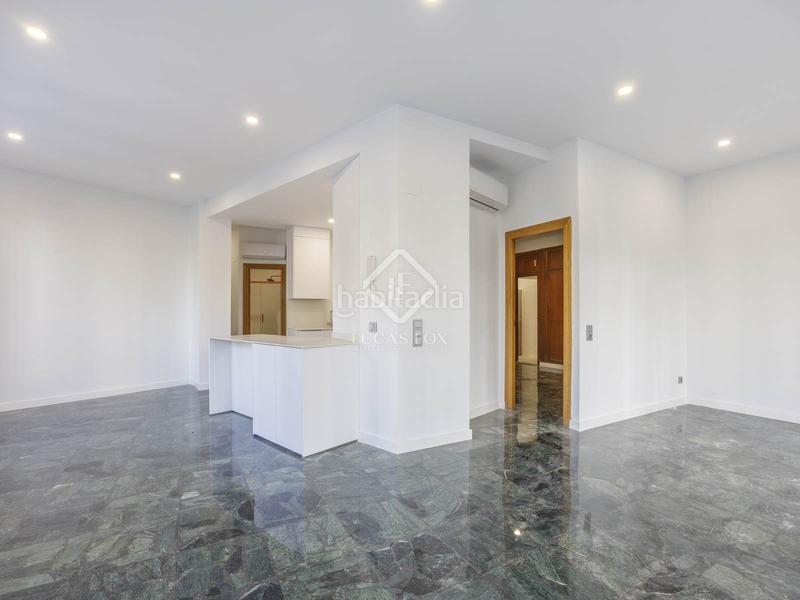 Foto 882b6e1b-4e40-46d1-bea2-28f70fce6742. Location appartement dans Gran Via Valencia