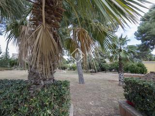 Chalet à La Cañada. Casa de 4 dormitorios en venta en la cañada, valencia