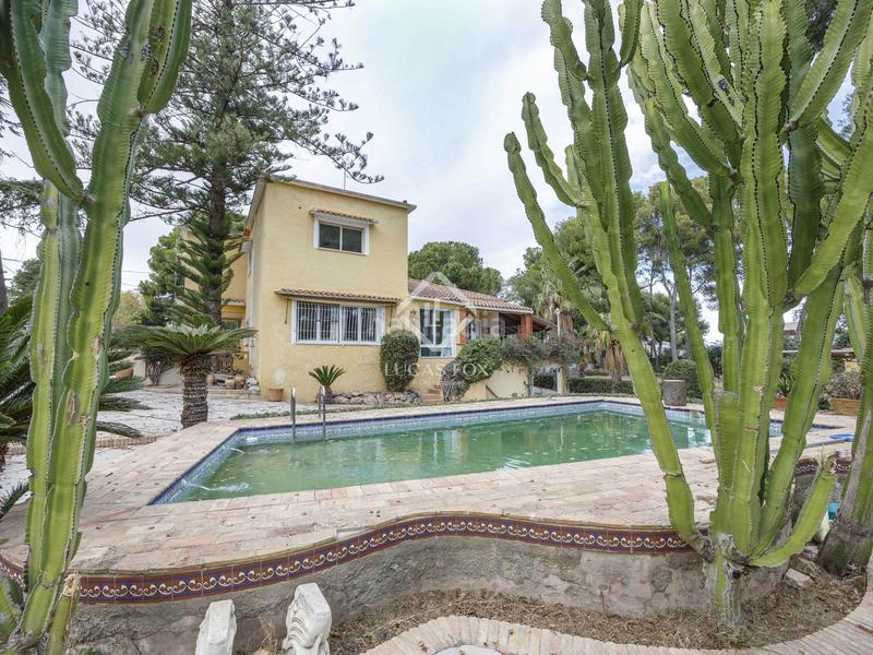 Foto 5b8b2c46-4455-4428-b50c-9cdb831c3392. Chalet avec chauffage parking piscine dans La Cañada Paterna