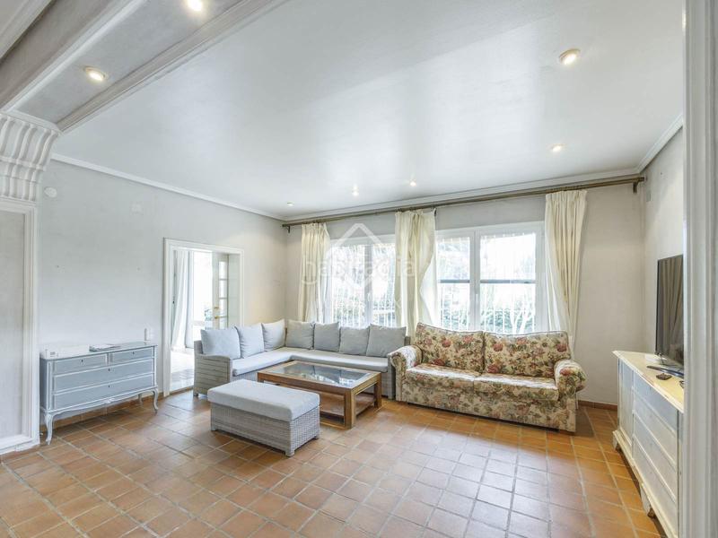 Foto 60fffbbd-feb4-4d97-bd15-1e45f8256f62. Chalet avec chauffage parking piscine dans La Cañada Paterna